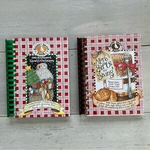 Set of Two Gooseberry Patch Cook/Idea Hardback Books Spiral Bound
